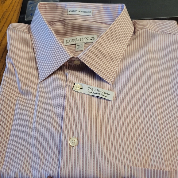 Man's Shirt - Picture 1 of 7